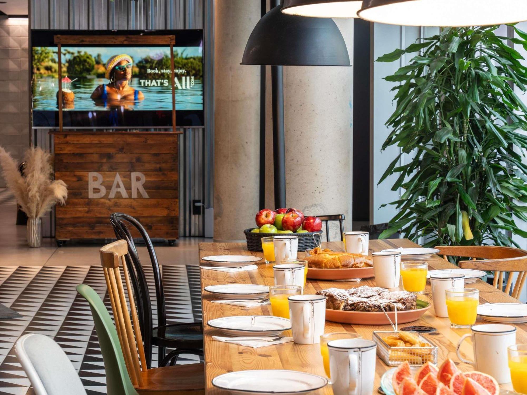 Ibis Barcelona Plaza Glories 22@ — Zdjęcia 2